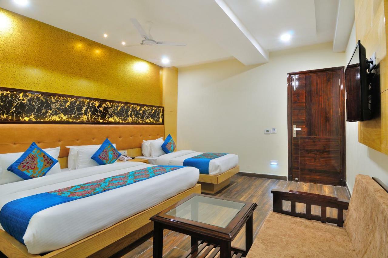The Grand Uddhav Otel Yeni Delhi Dış mekan fotoğraf