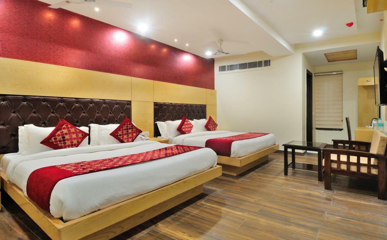 The Grand Uddhav Otel Yeni Delhi Dış mekan fotoğraf