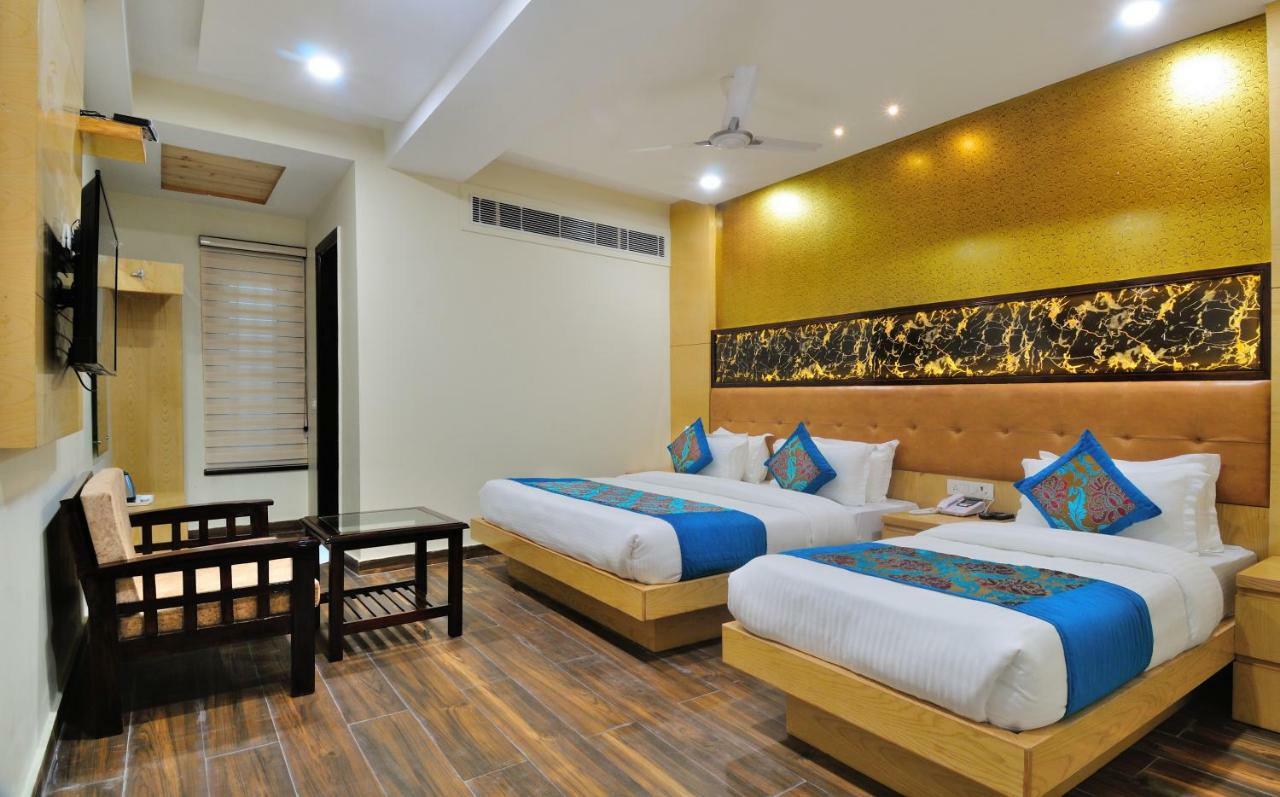 The Grand Uddhav Otel Yeni Delhi Dış mekan fotoğraf