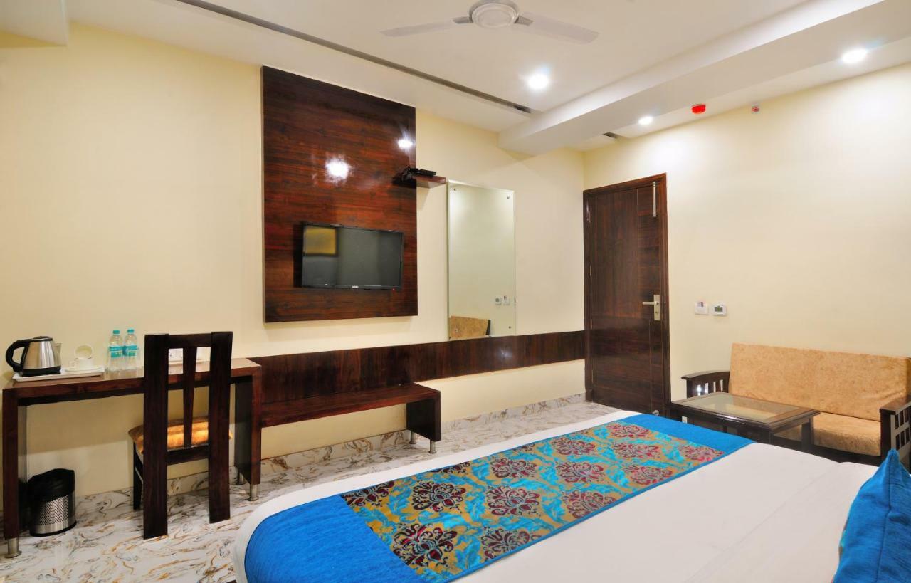 The Grand Uddhav Otel Yeni Delhi Dış mekan fotoğraf