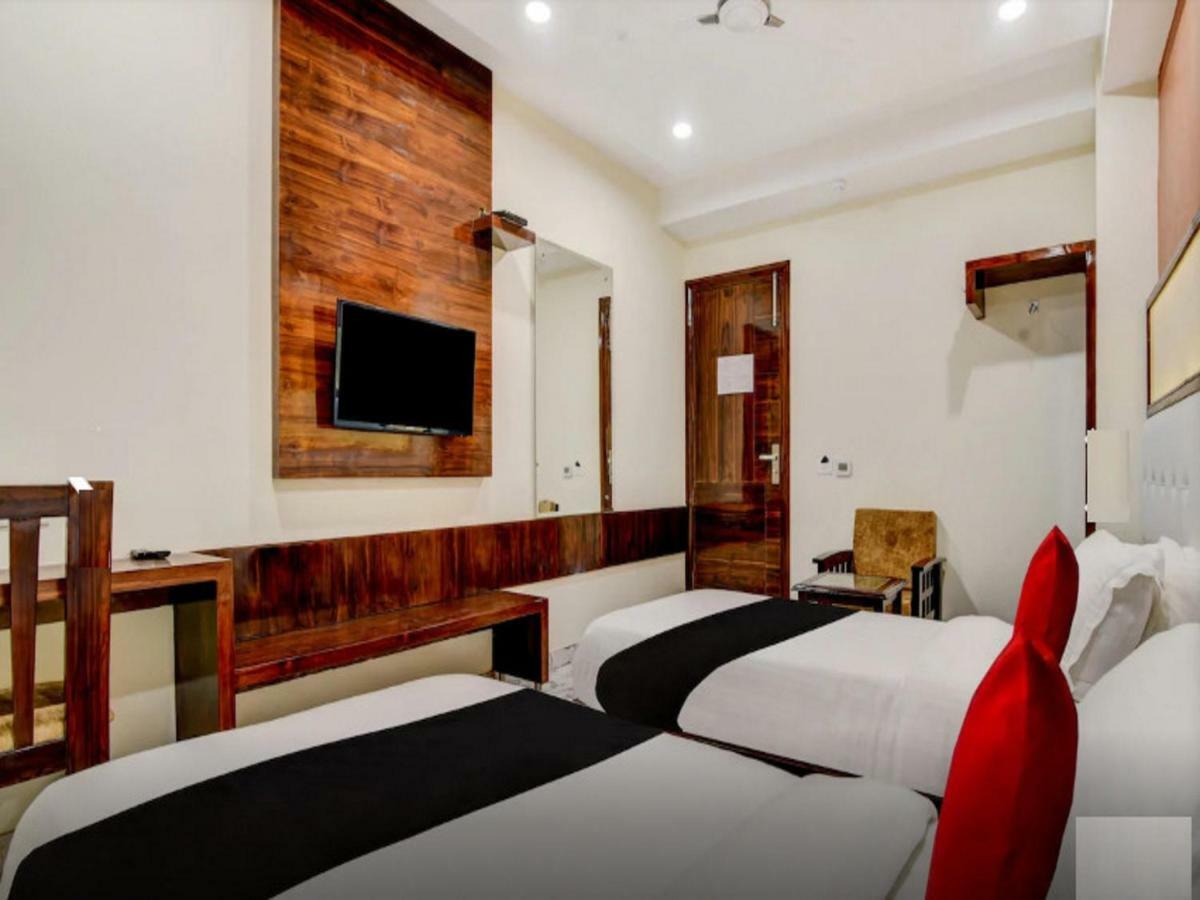 The Grand Uddhav Otel Yeni Delhi Dış mekan fotoğraf