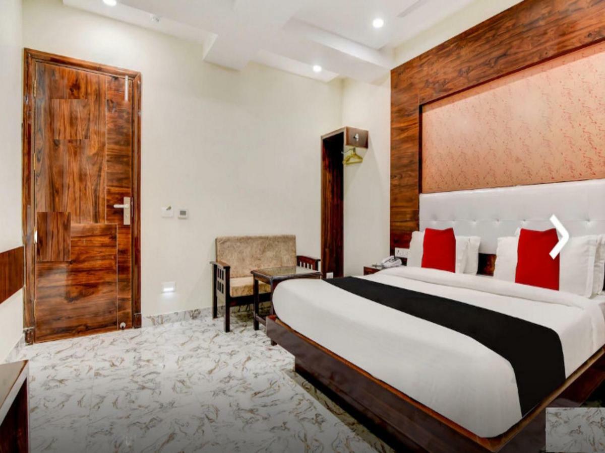 The Grand Uddhav Otel Yeni Delhi Dış mekan fotoğraf