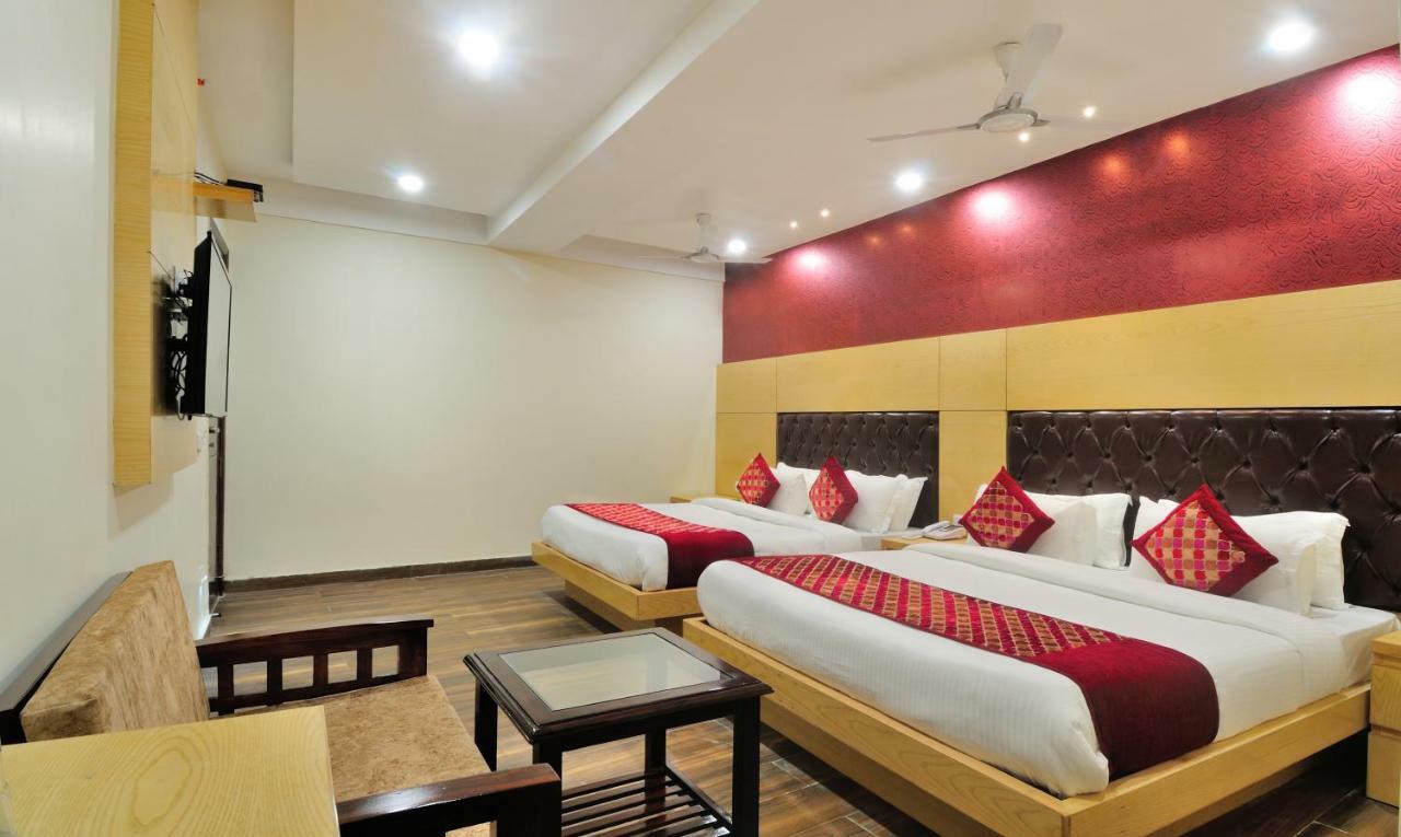 The Grand Uddhav Otel Yeni Delhi Dış mekan fotoğraf