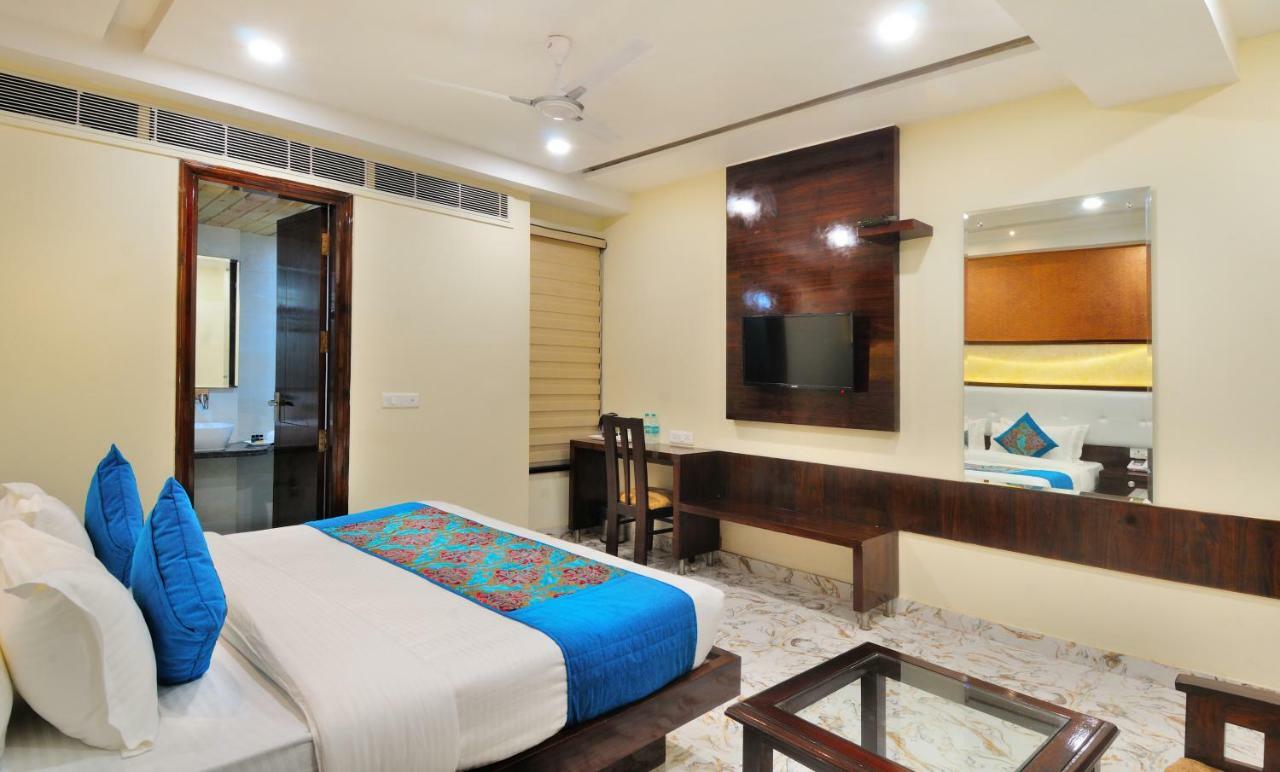 The Grand Uddhav Otel Yeni Delhi Dış mekan fotoğraf
