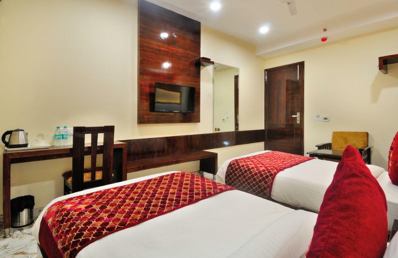 The Grand Uddhav Otel Yeni Delhi Dış mekan fotoğraf