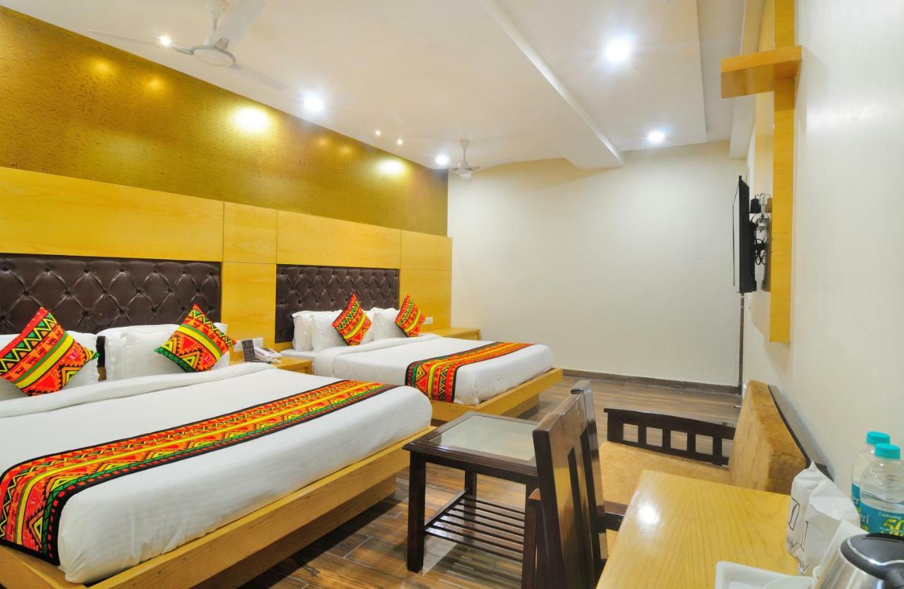 The Grand Uddhav Otel Yeni Delhi Dış mekan fotoğraf